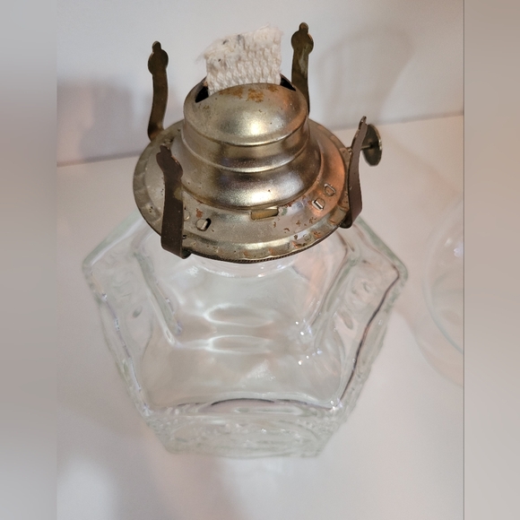 Vintage Lamp Light Farms Clear Oil Lamp - Picture 5 of 6